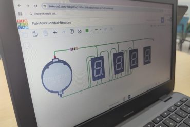 Escrevendo com Luz: Eletrônica na Oficina de Cultura Maker