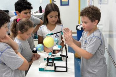 Oficina de Introdução à Cultura Maker | Explorando o Sistema Solar com muita tecnologia!