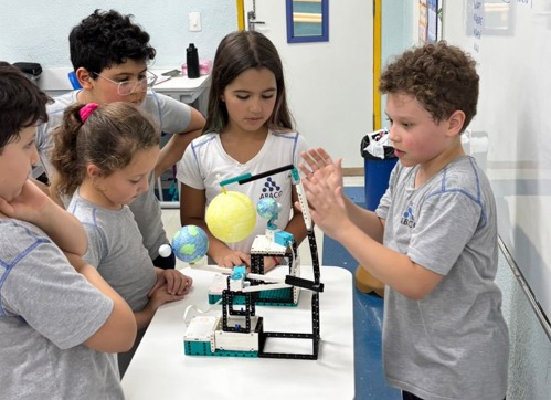 Oficina de Introdução à Cultura Maker | Explorando o Sistema Solar com muita tecnologia!