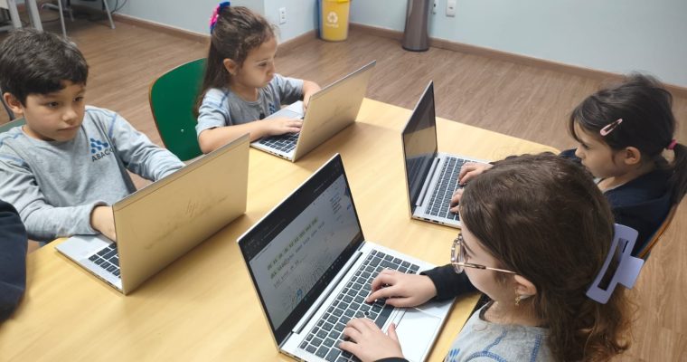 Alfabetização digital: 1º ano dominando o teclado!